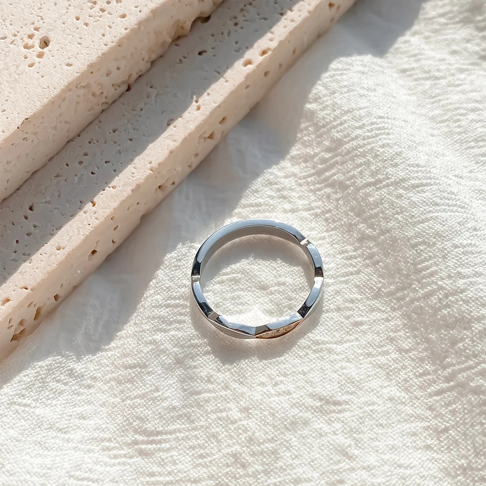 Forme Dorée Ring