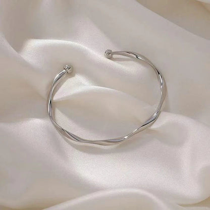 Aurum Twist Bracelet