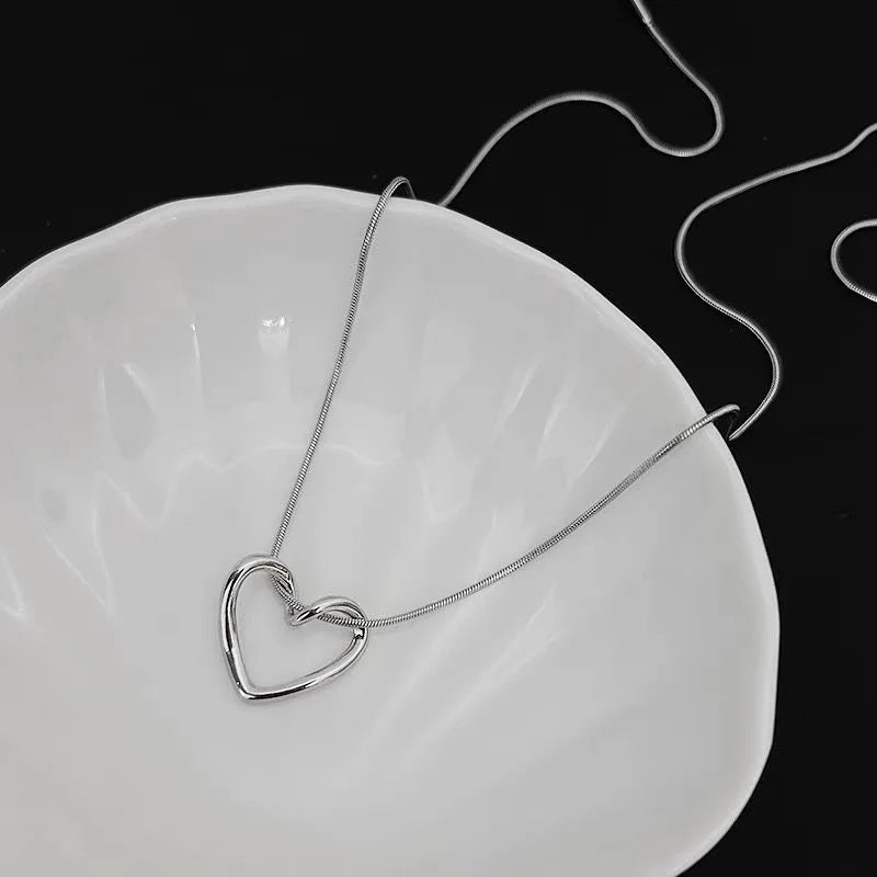 Amour Bow Ring