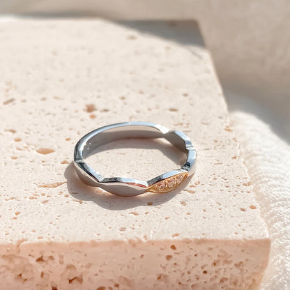 Forme Dorée Ring