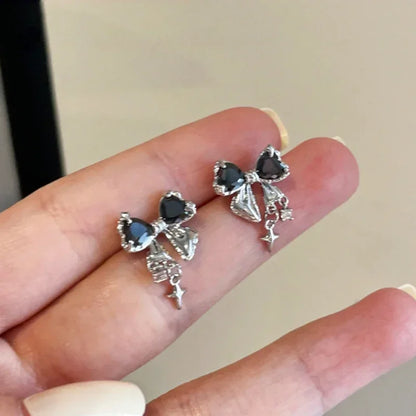 Amour Nœud Studs