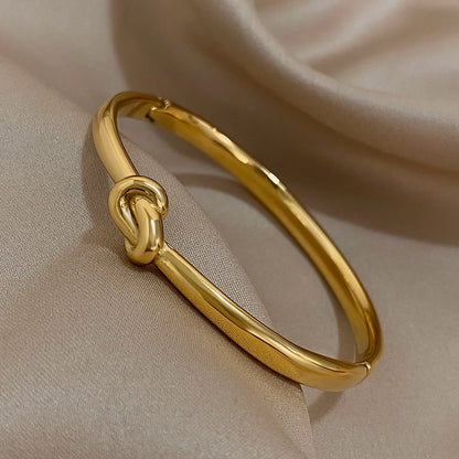 Lumiére Knot Bracelet