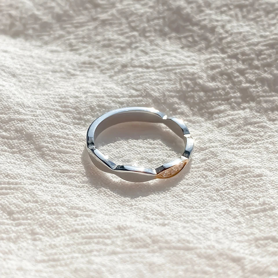 Forme Dorée Ring