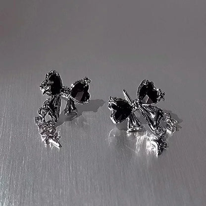 Amour Nœud Studs
