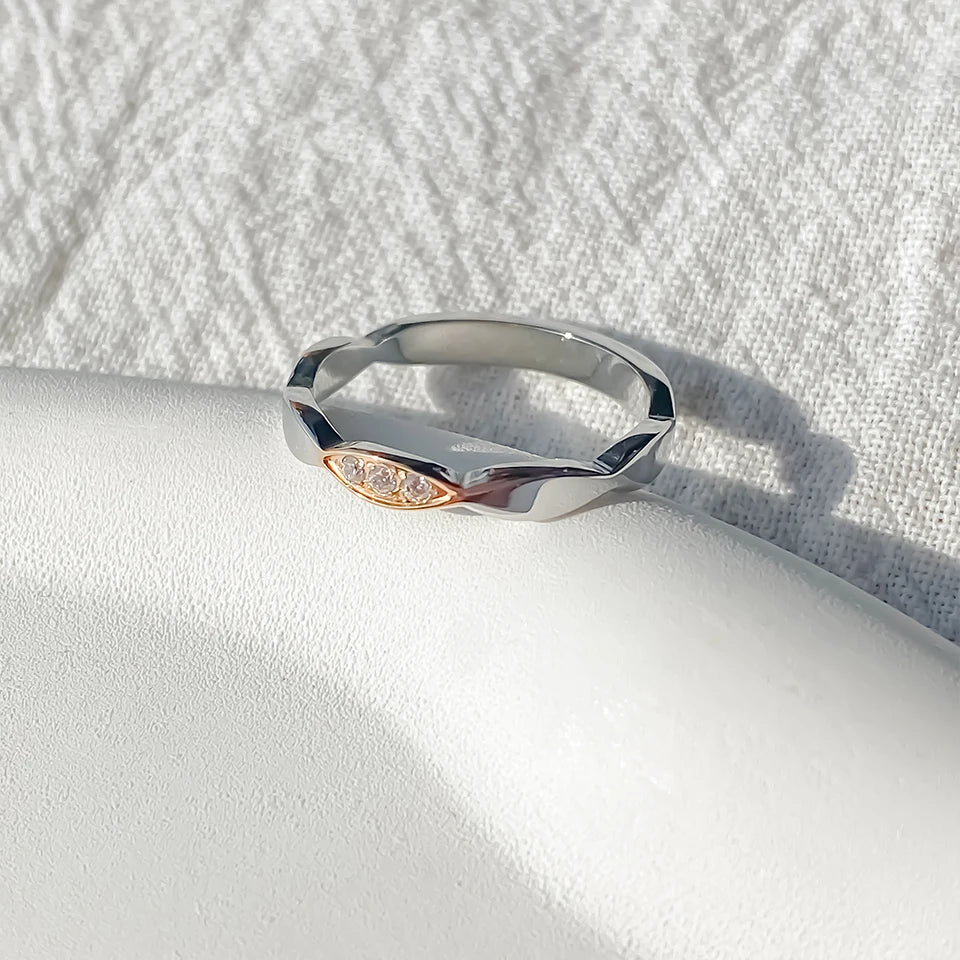 Forme Dorée Ring